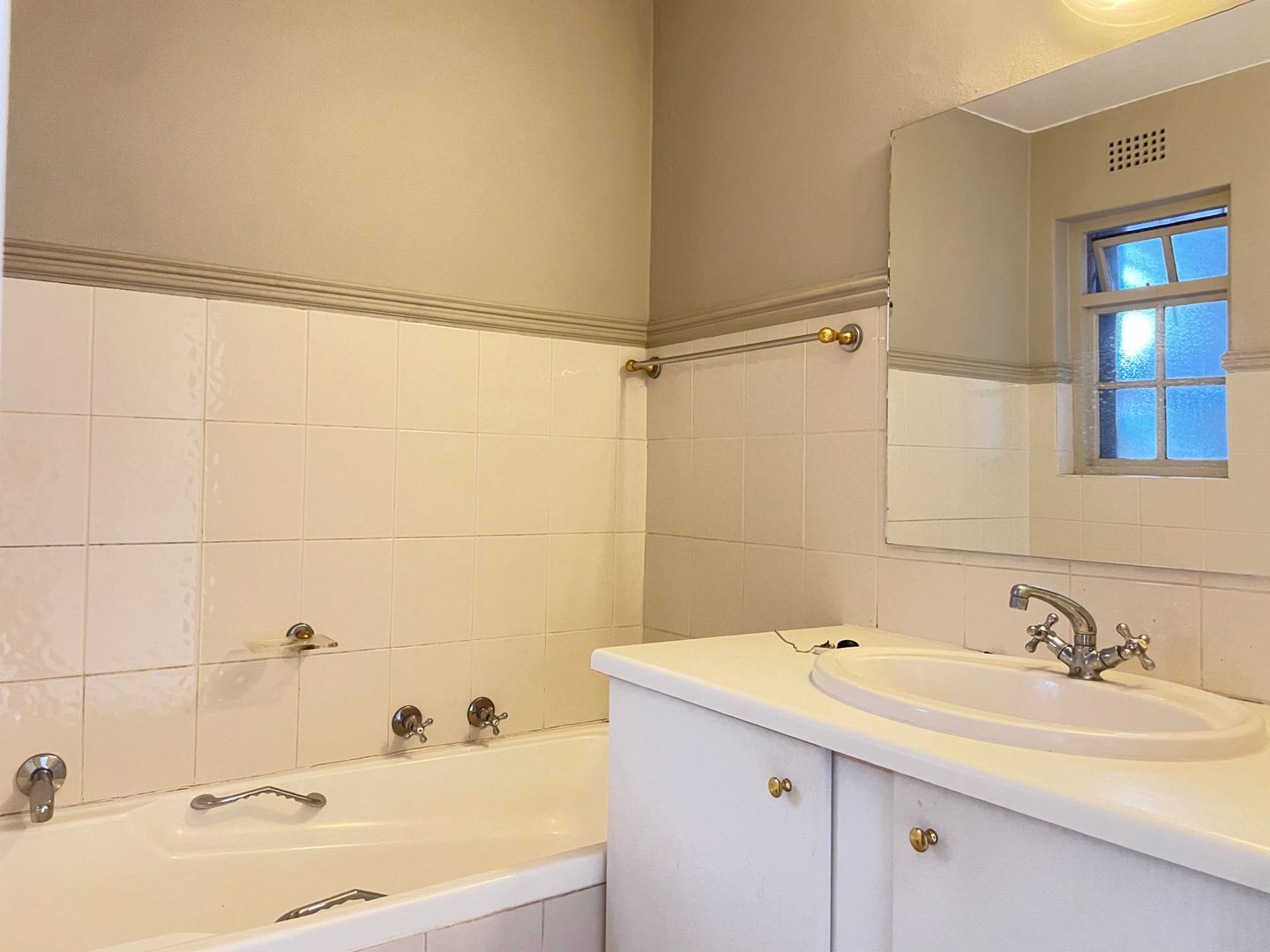 2 Bedroom Apartment to Rent in Hyde Park