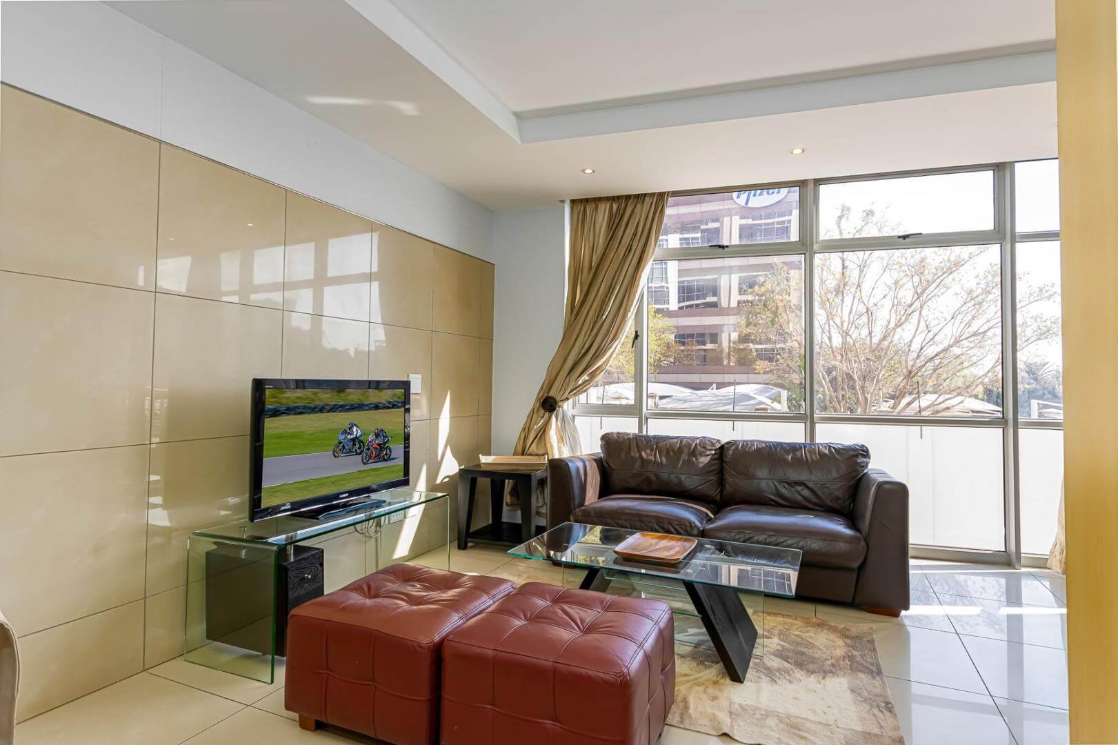 Fully Furnished 1 Bedroom Apartment for Rent in Sandton Central
