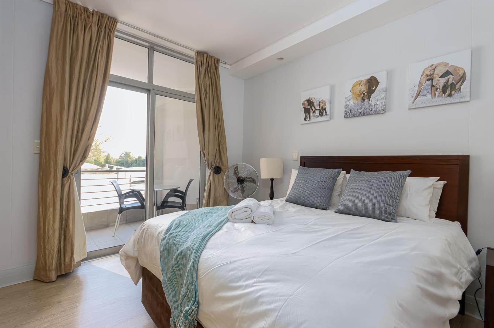 Fully Furnished 1 Bedroom Apartment for Rent in Sandton Central