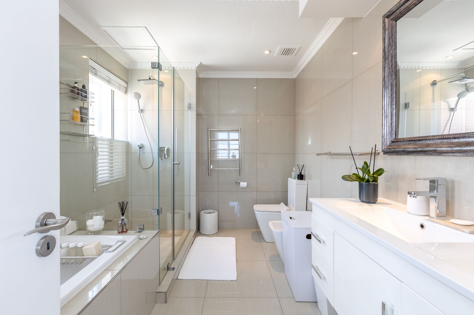 4 Bedroom Apartment for Sale at Bon Bayit, Bantry Bay