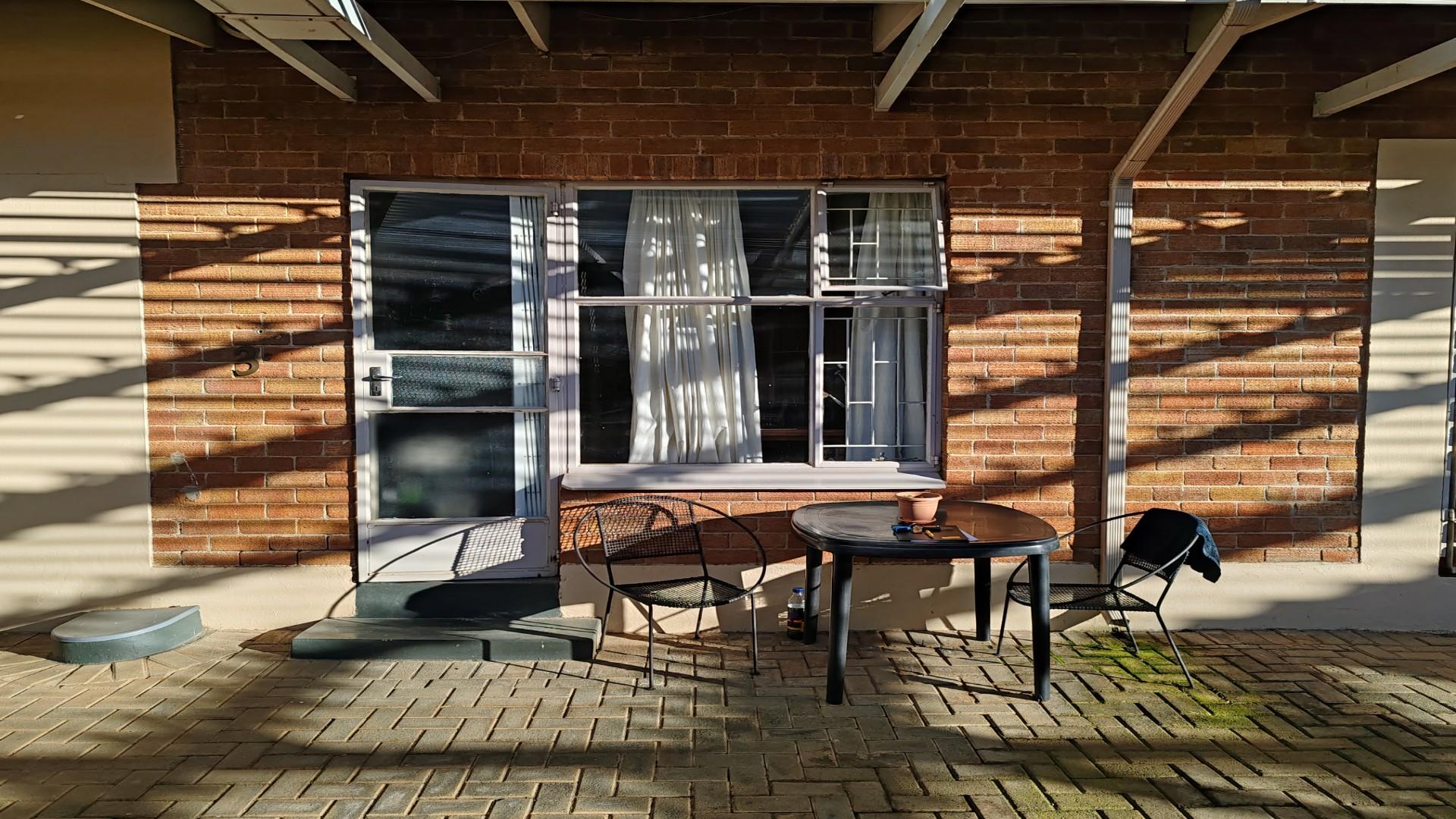 Charming Bachelor Unit for Sale in Popular Retirement Village, Hospitaalpark