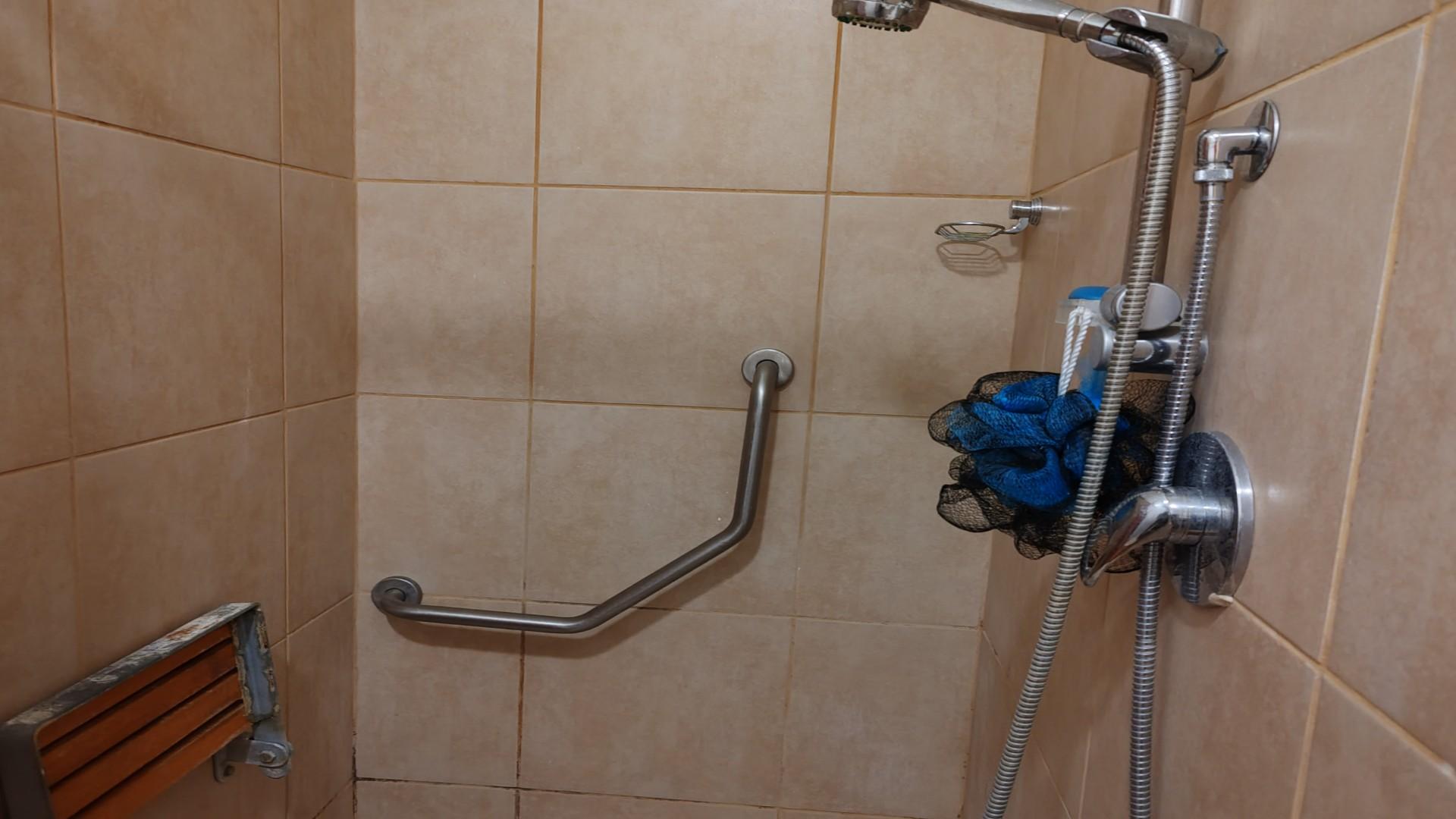 Charming Bachelor Unit for Sale in Popular Retirement Village, Hospitaalpark