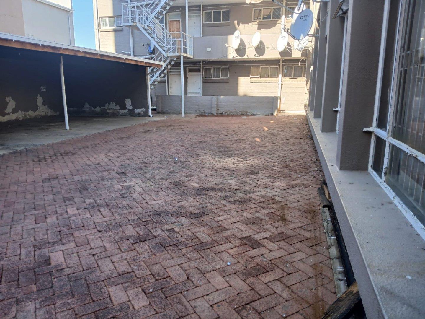 Bachelor Apartment for Sale in Westdene, Bloemfontein