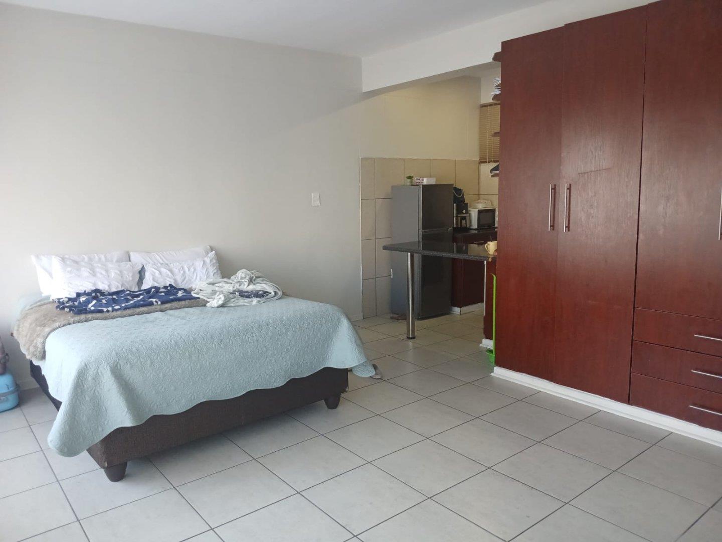 Bachelor Apartment for Sale in Westdene, Bloemfontein
