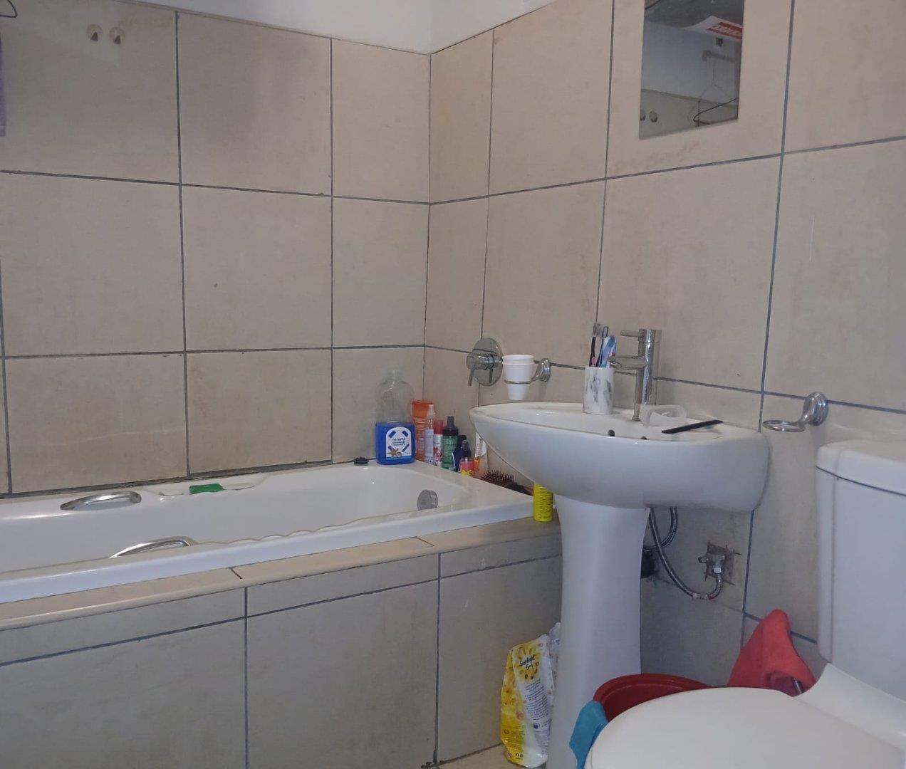 Bachelor Apartment for Sale in Westdene, Bloemfontein