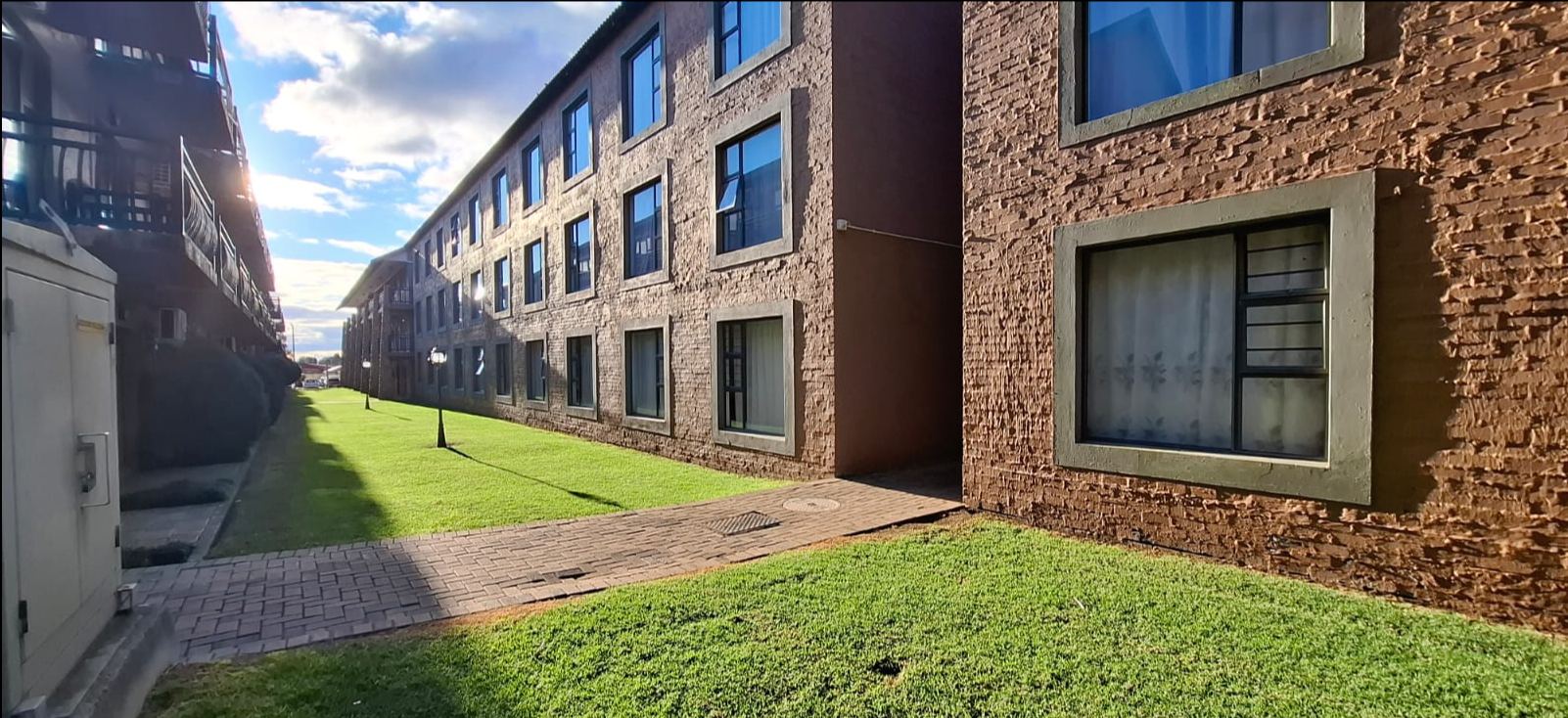 Bachelor Flat for Sale in Bains Game Lodge, Vredenhof SH