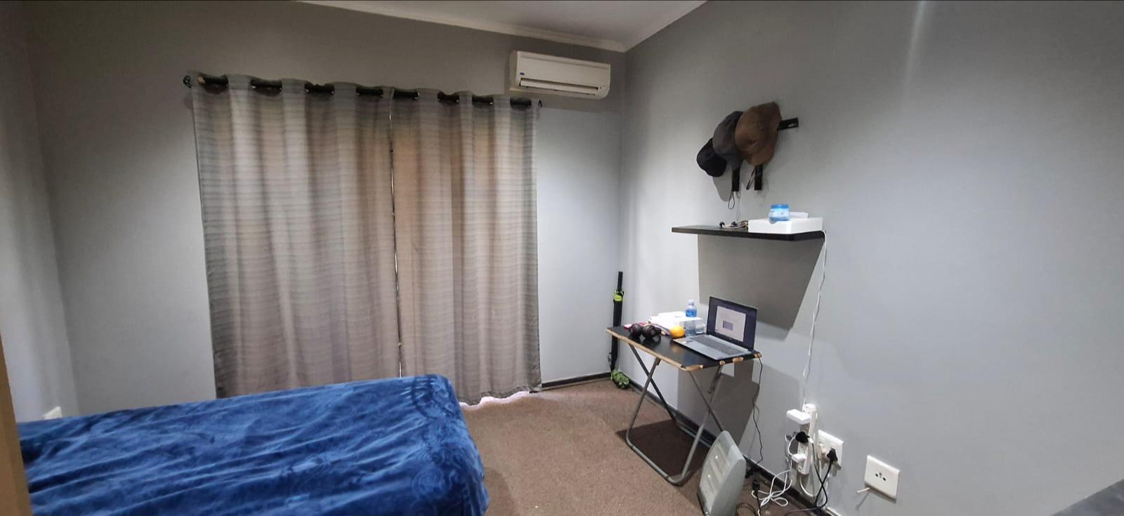 Bachelor Flat for Sale in Bains Game Lodge, Vredenhof SH
