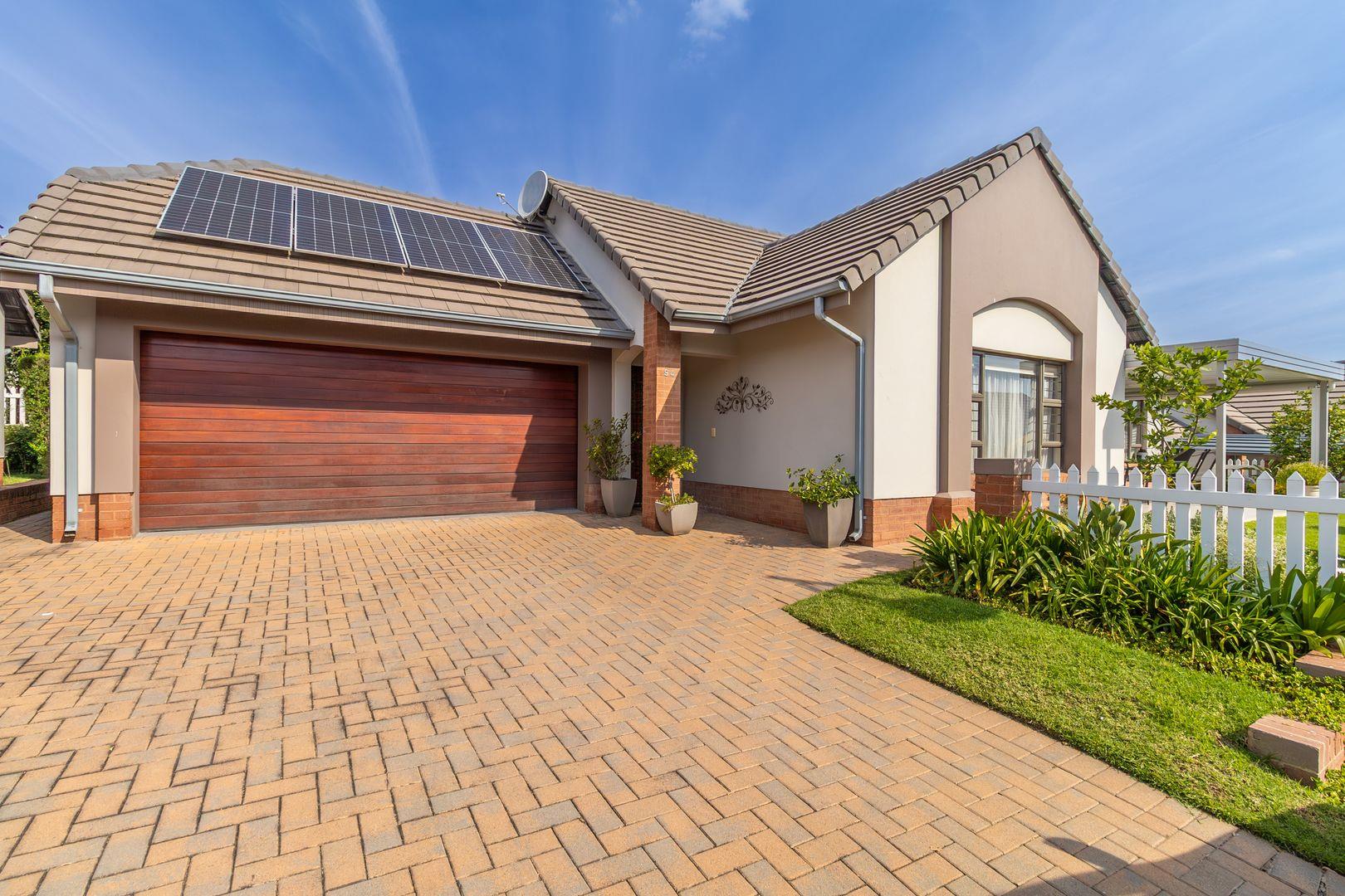 3 Bedroom Townhouse for Sale in Douglasdale Retirement Village