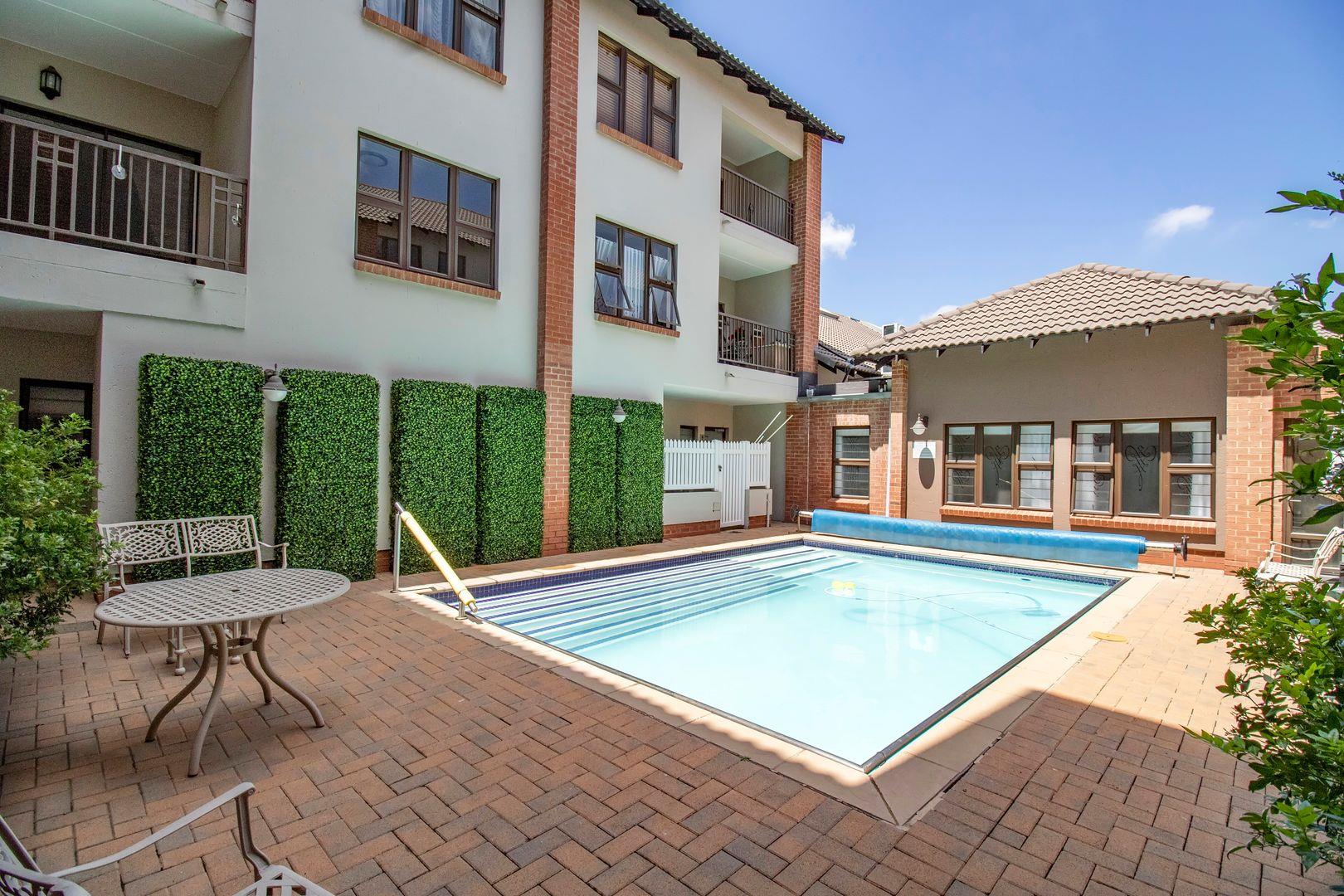 3 Bedroom Townhouse for Sale in Douglasdale Retirement Village