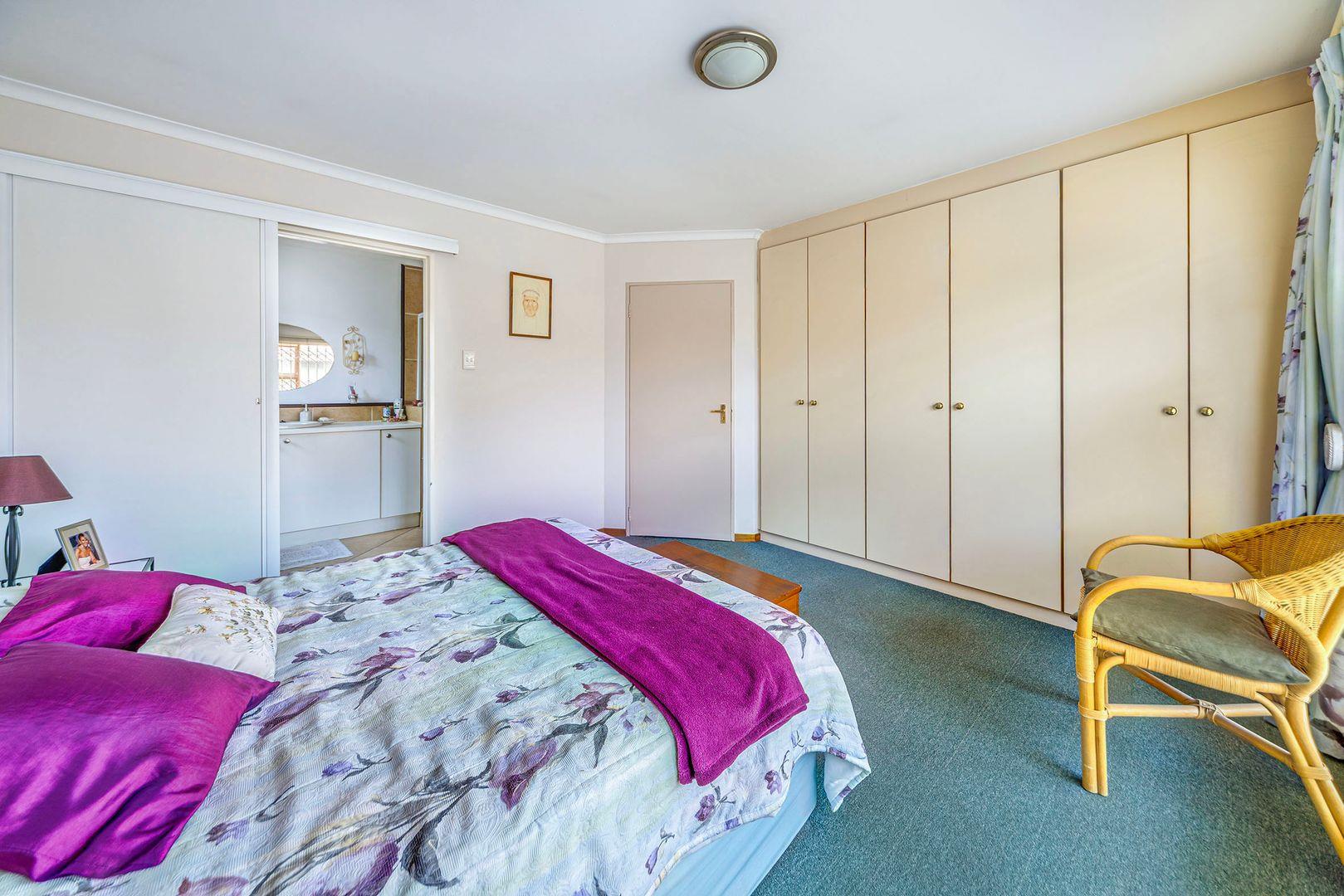 Stunning 4 Bedroom Home for Sale in Greenstone Hill – Secure Estate Living