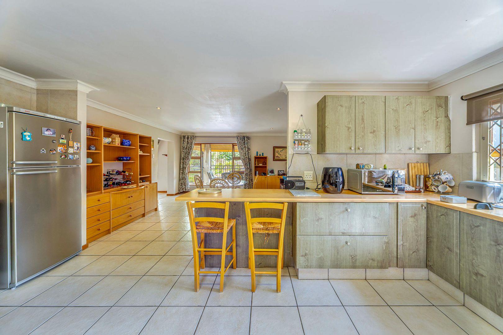 Stunning 4 Bedroom Home for Sale in Greenstone Hill – Secure Estate Living