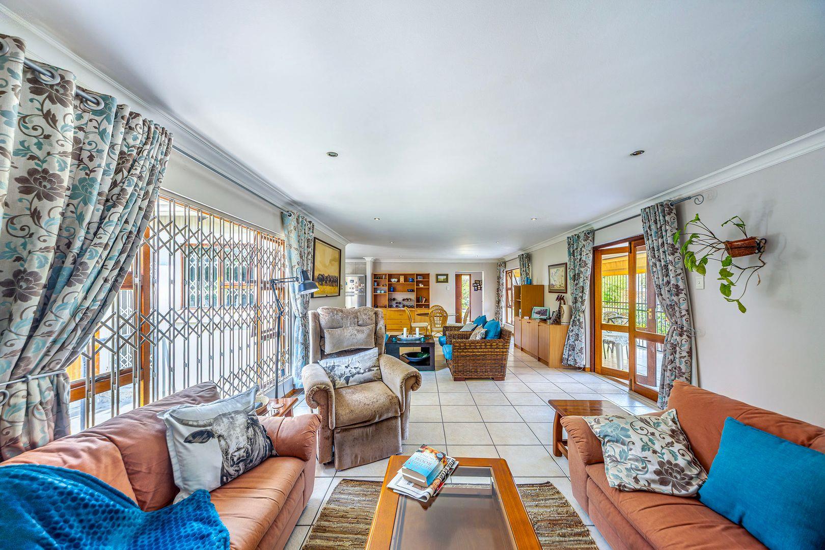 Stunning 4 Bedroom Home for Sale in Greenstone Hill – Secure Estate Living