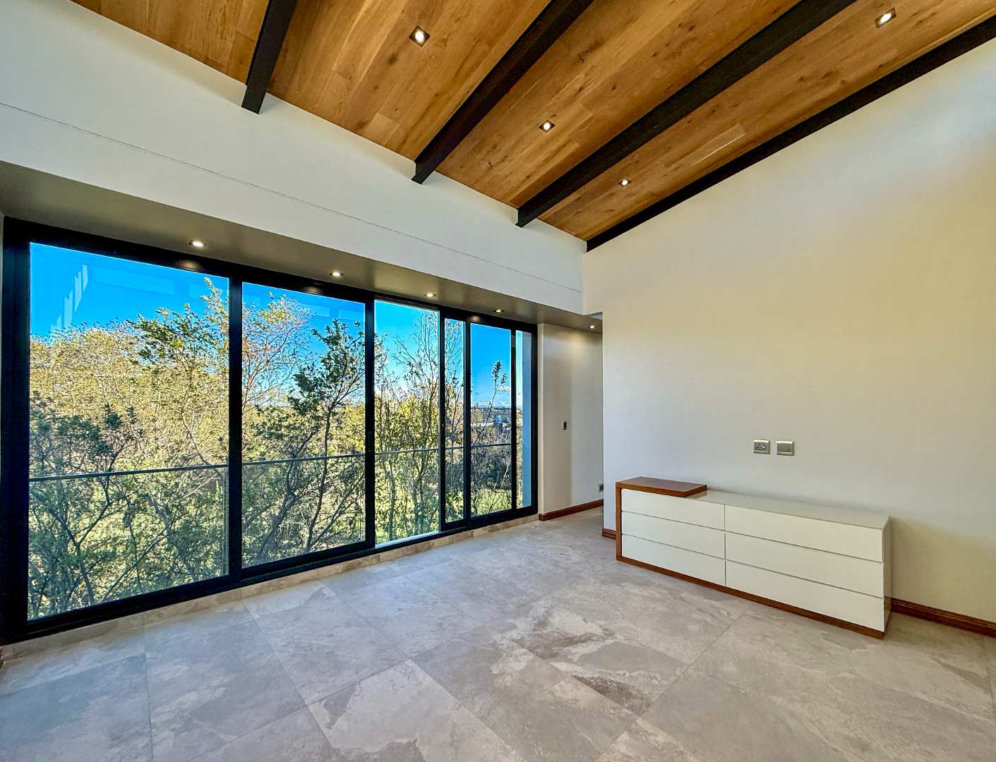 Luxury 4 Bedroom Riverfront Villa for Sale in Steyn City