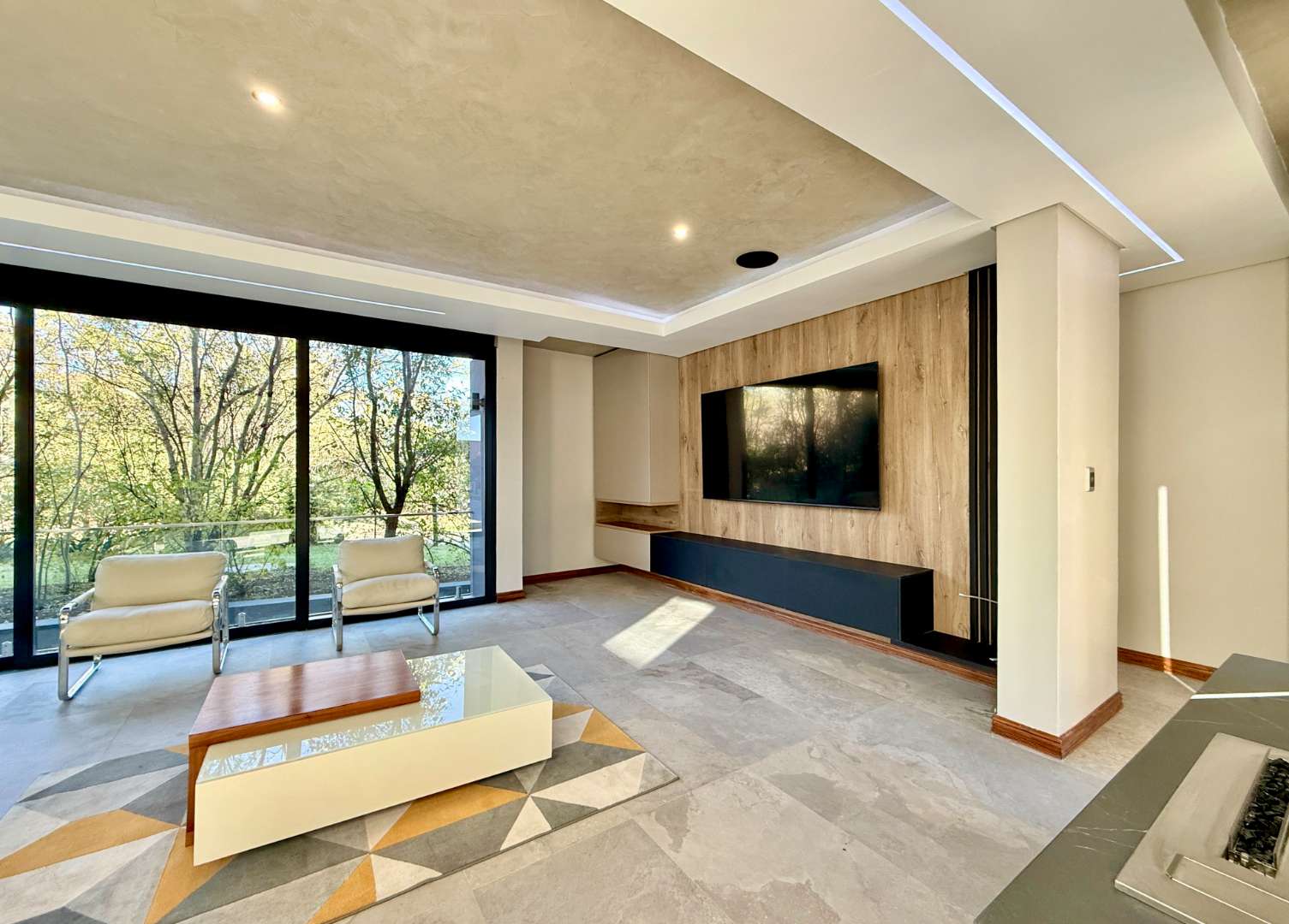 Luxury 4 Bedroom Riverfront Villa for Sale in Steyn City