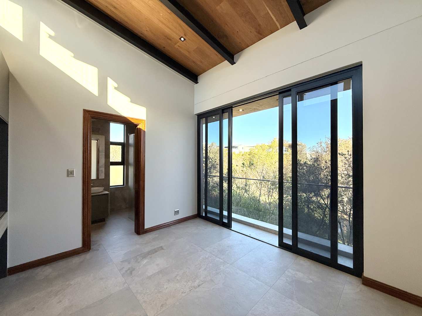 Luxury 4 Bedroom Riverfront Villa for Sale in Steyn City